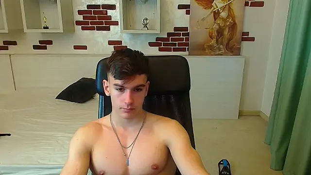 BradyFlint live sex cam