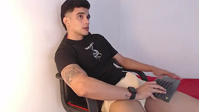 adam_levis17 live sex cam