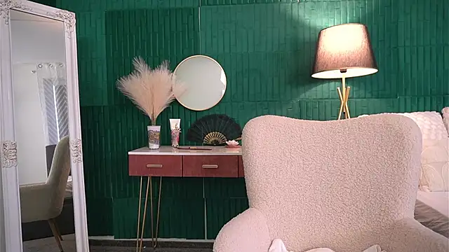 HaileyMoonn live sex cam