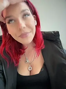 RiriRoseey live sex cam