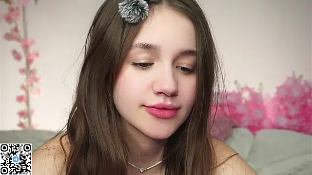 AmiLewis live sex cam