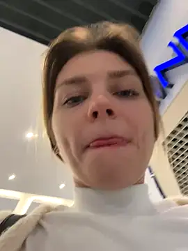 ValenciaShock live sex cam