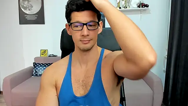 BrutusK08 live sex cam