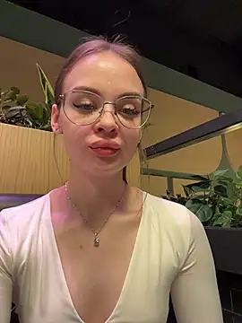 KristiRich live sex cam