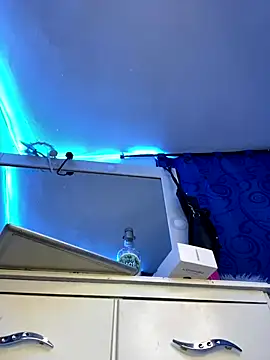 Luna_SofiaXX live sex cam