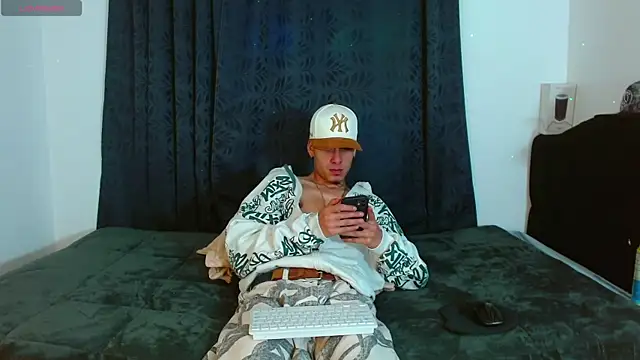 Bastiaan_28 live sex cam