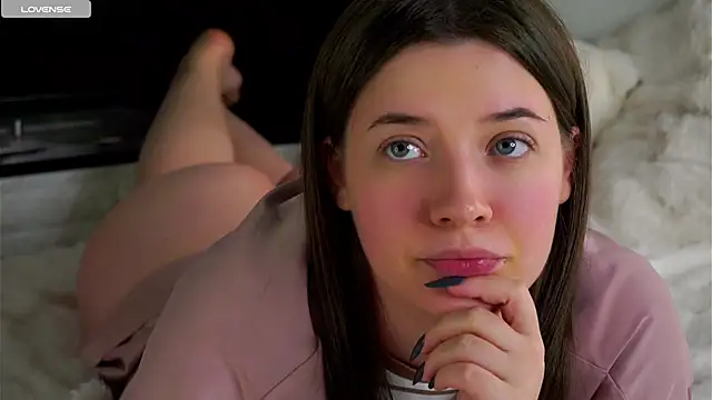 LowOncoming live sex cam