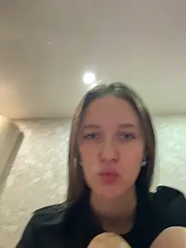 ElliRose live sex cam