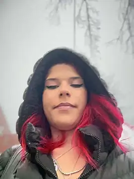 RiriRoseey live sex cam