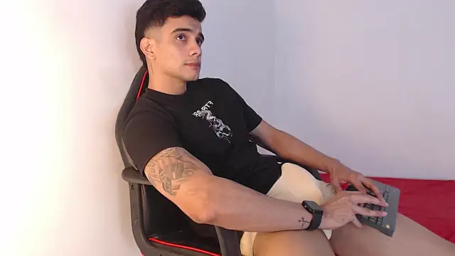 adam_levis17 live sex cam