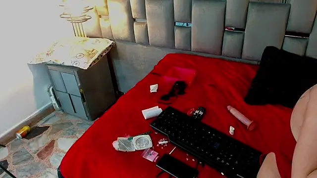 Memi_xxx live sex cam