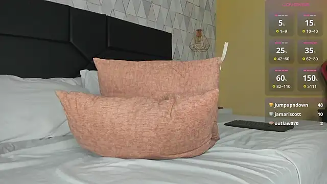 JustinePerry live sex cam