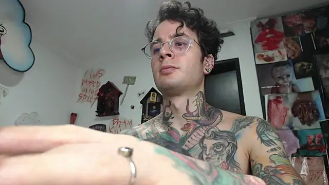 CryBoy13 live sex cam