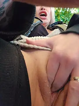 MILFBARBY live sex cam