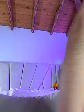 Lauraxx69 live sex cam