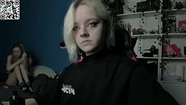 Holy_Mistress_S live sex cam