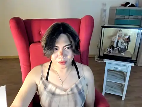 GoldenTs69 live sex cam