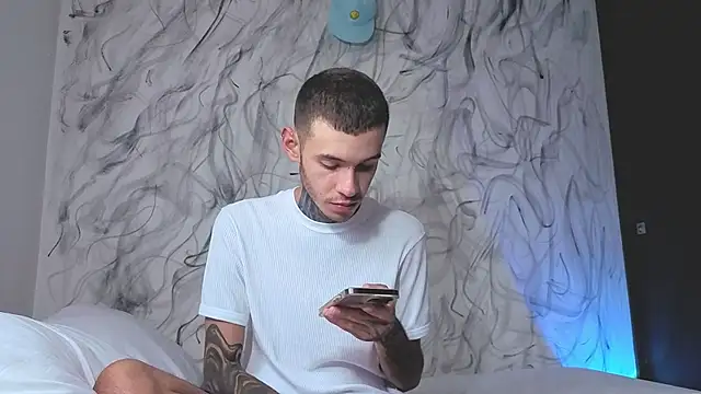 Saturno_v live sex cam