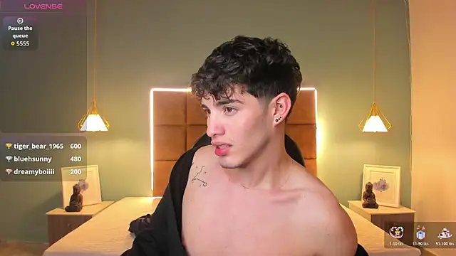 AlejooTwink live sex cam