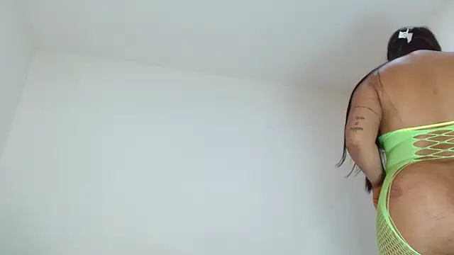 sashacreamy_ live sex cam