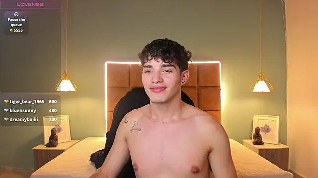 AlejooTwink live sex cam
