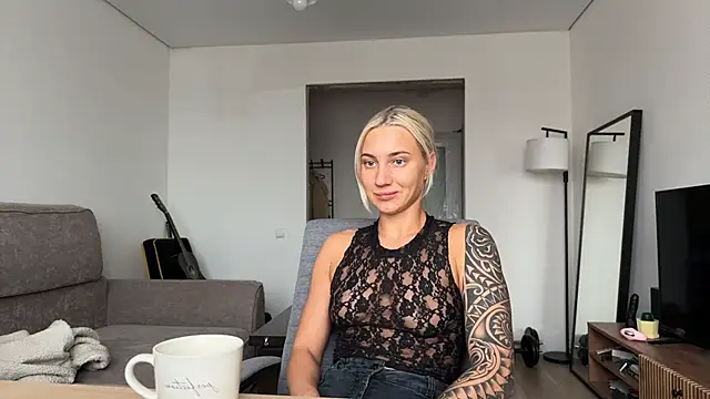 AnneBall live sex cam