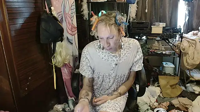 Ombeline1 live sex cam