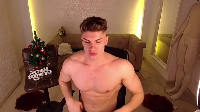 MaxKaiden live sex cam