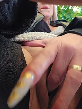 MILFBARBY live sex cam