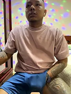 Saipadpuer30 live sex cam