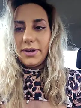 SinfulLovers33 live sex cam