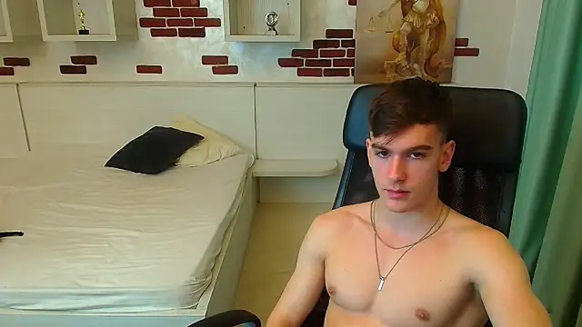 BradyFlint live sex cam