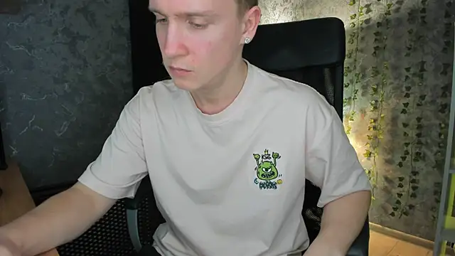 AlexxSweet live sex cam