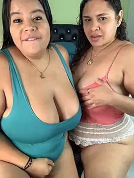 twocurvylatins live sex cam