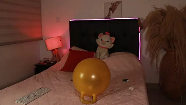 AllysonAndDanny live sex cam