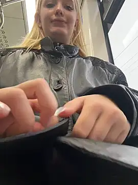 Milkyy_wway live sex cam