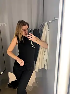 ValenciaShock live sex cam