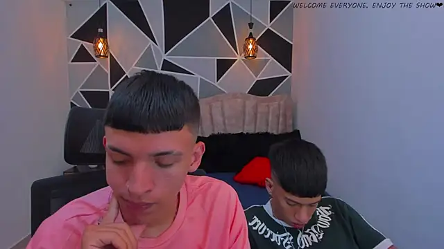 Juan_Nd_Steven live sex cam
