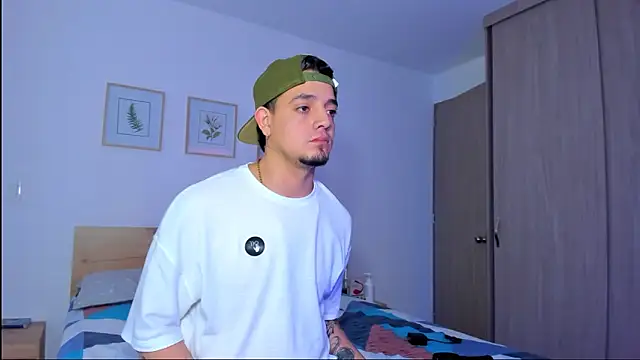 alejandro_calderon1 live sex cam