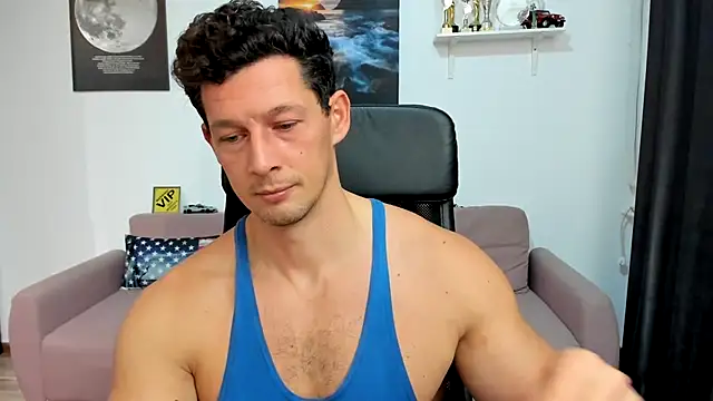 BrutusK08 live sex cam