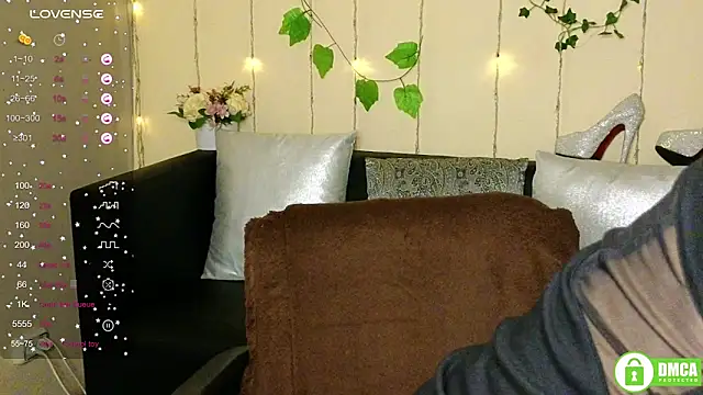 Rita_lovvylyou live sex cam