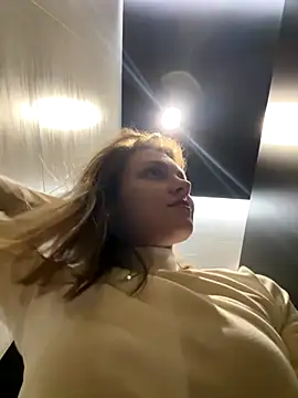 ValenciaShock live sex cam