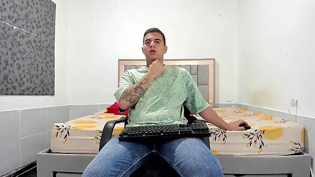 simookeler live sex cam