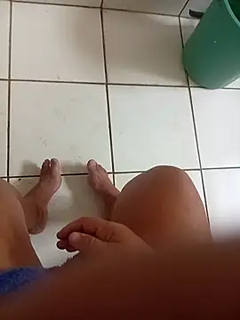 Ravena2290 live sex cam