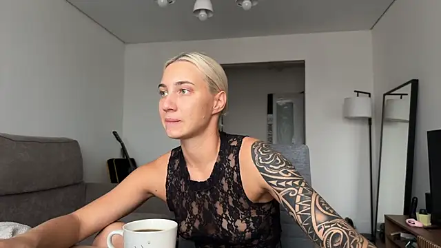AnneBall live sex cam