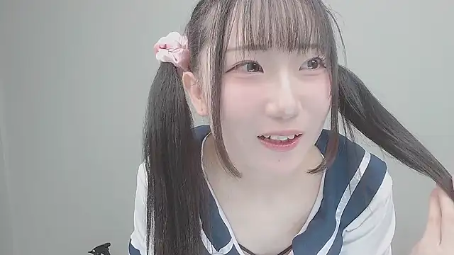 Hanna_18_cute live sex cam