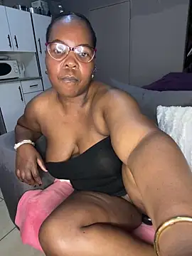 SweetCandy84 live sex cam