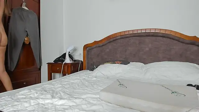 SofiClimbing live sex cam