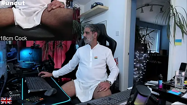 OnlineBossUK live sex cam