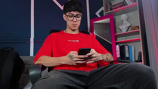 etham_wolf_ live sex cam